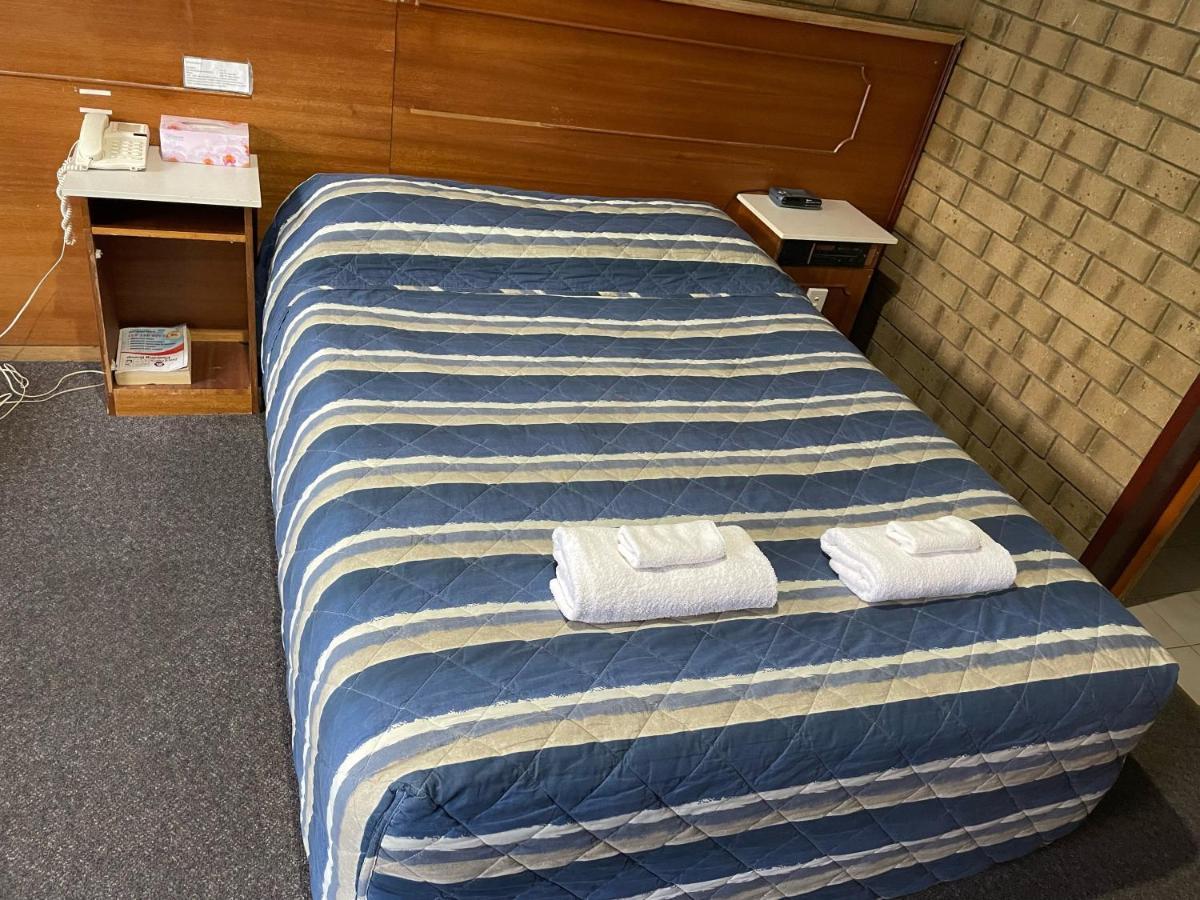 Pavlos Motel Ingle Farm Eksteriør billede